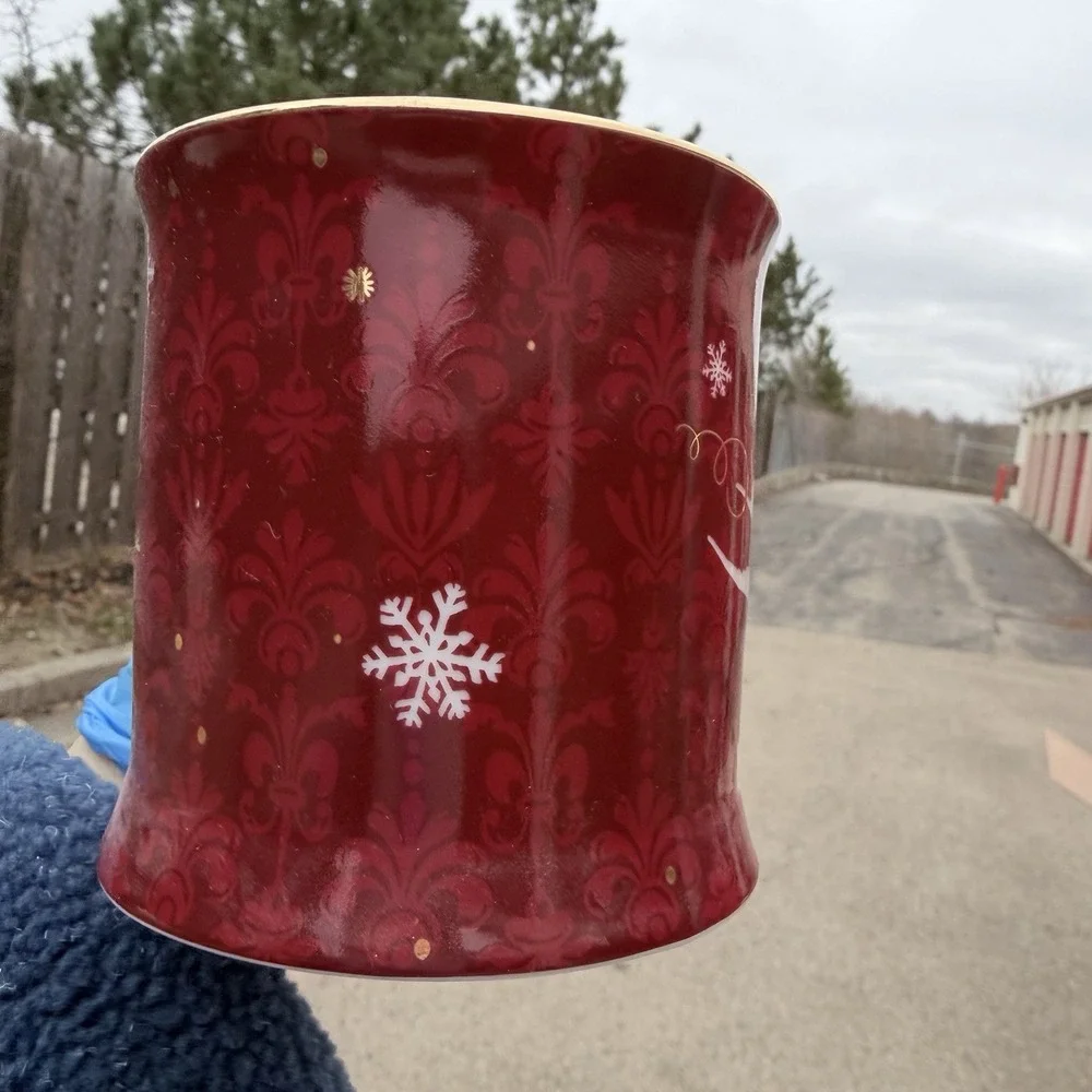 Starbucks 2010 Christmas Coffee Mug Tea Cup Gold Rim Red‎ Birds Rosanna